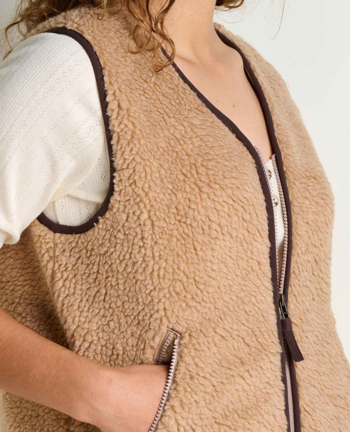 Sespe Sherpa Vest Cocoa | Toad&Co Women