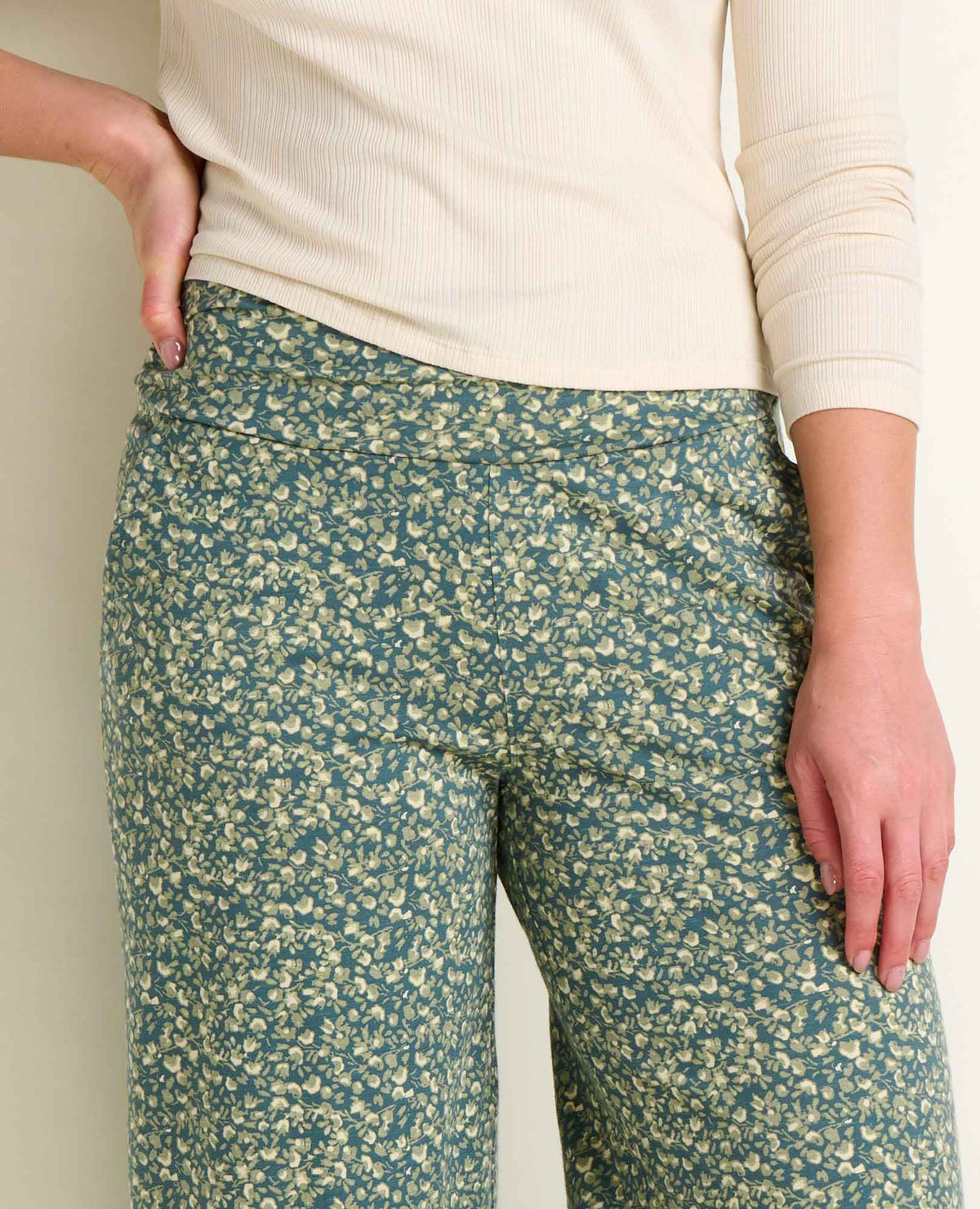 Chaka Wide Leg Pull On Lounge Pant - Versatile & Cozy Silver Pine Print | Toad&Co Women