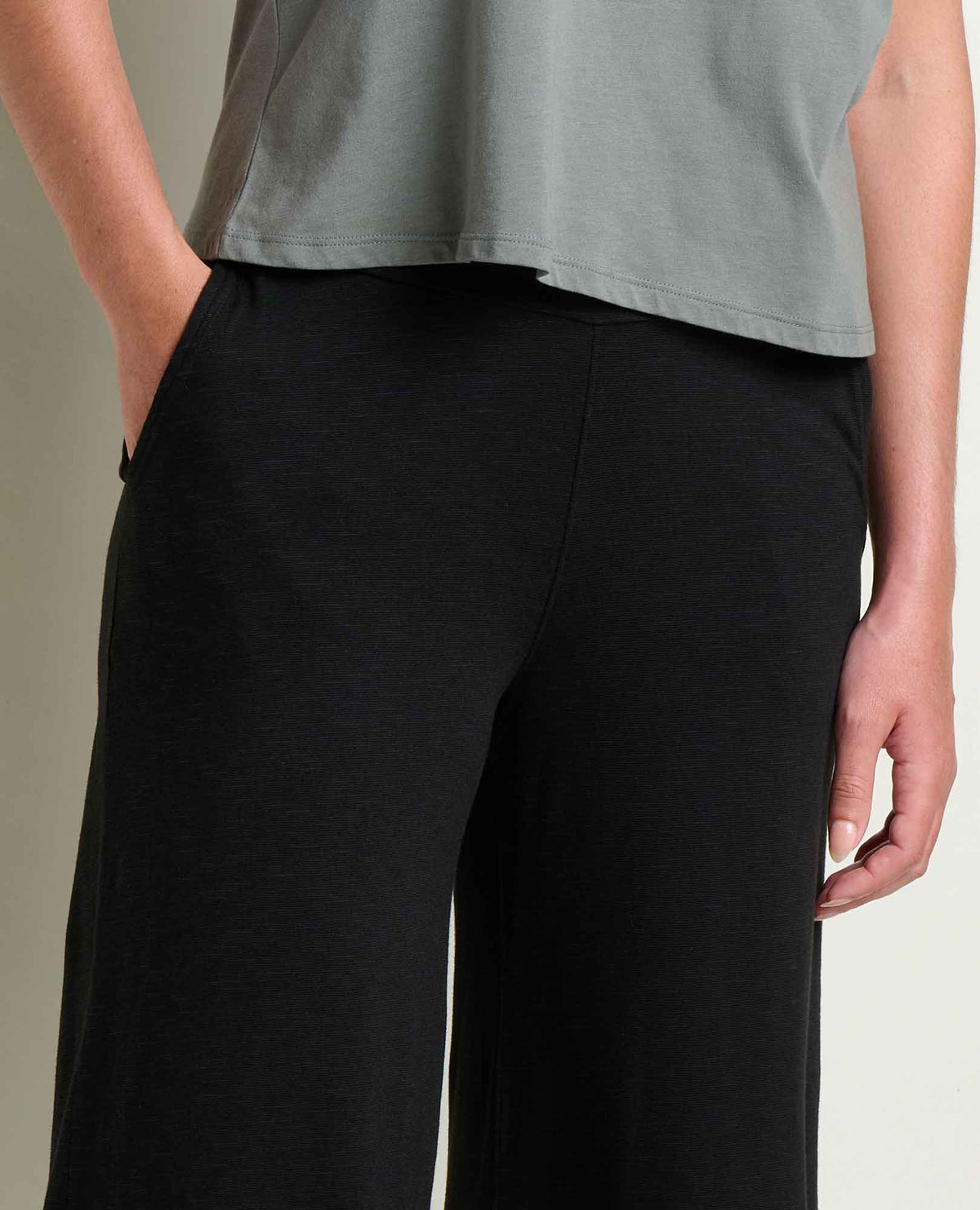 Chaka Wide Leg Pull On Lounge Pant - Versatile & Cozy Black | Toad&Co Women