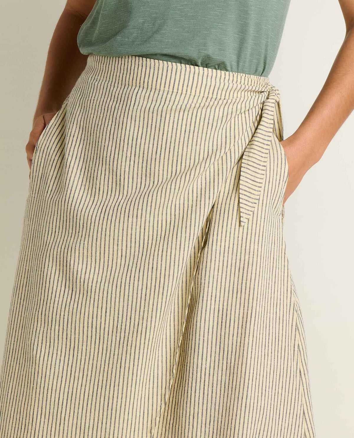 Taj Wrap Midi Skirt - Anti-Wrinkle Hemp & TENCEL™ Travel Skirt  | Toad&Co Women
