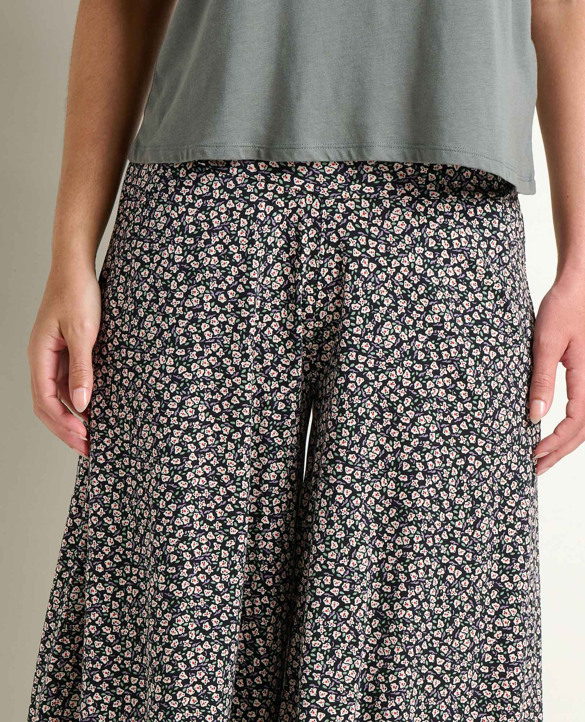 Chaka Wide Leg Culotte Pants - Flowy, Fun & Sustainable Salt Ditsy Print | Toad&Co Women