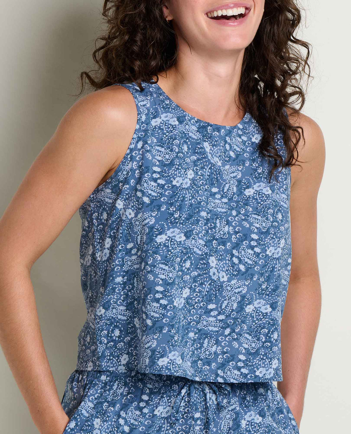 Sunkissed Button Back Tank - Lightweight Quick-Dry Travel Tank  | Toad&Co Women