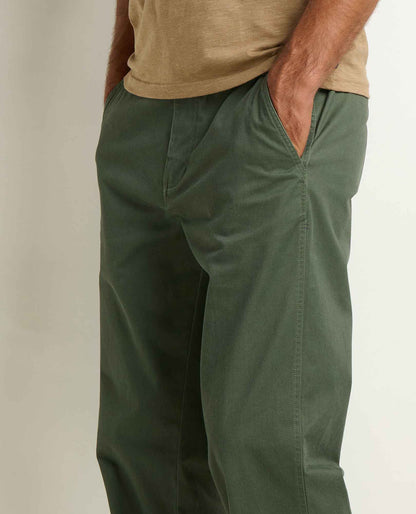 Mission Ridge Straight Chino - Moisture-Wicking Organic Cotton Chino Beetle | Toad&Co Men