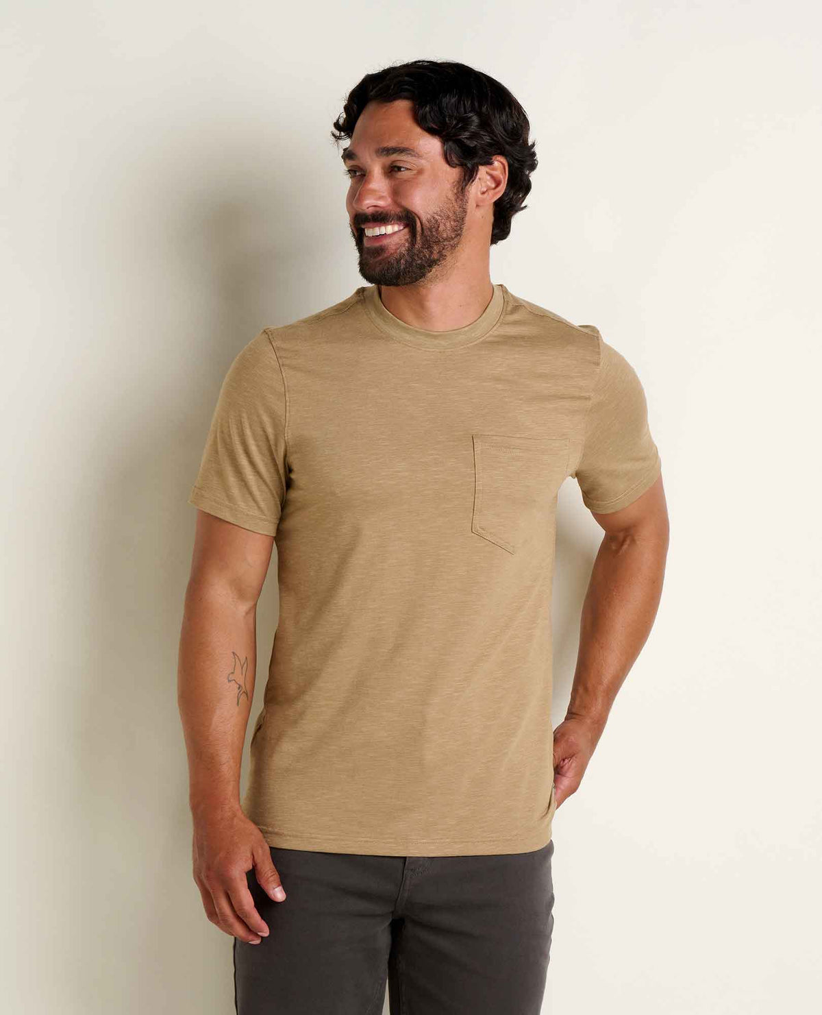 Tempo Crew Pocket Tee - Effortless & Eco-Friendly Khaki | Toad&Co Men
